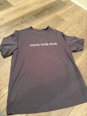 Faith Over Fear Graphic Tee - grey-